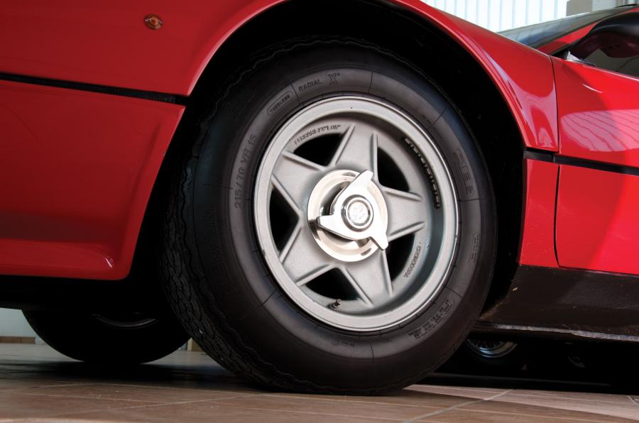  Ferrari 512 Berlinetta Boxer 1980 года  (фото 5 из 20)